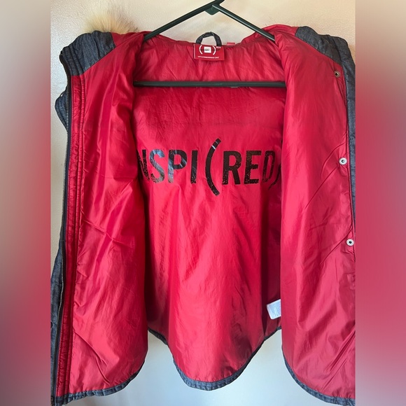 Gap x (RED) fur-trim puffer vest - Picture 10 of 13